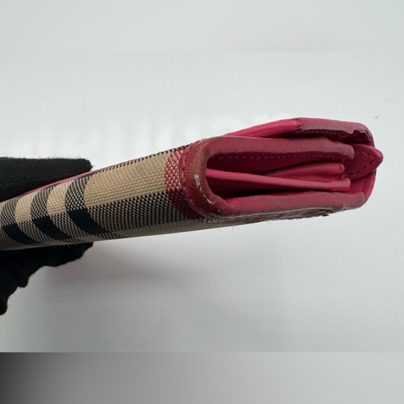 Burberry Wallet with Unbranded Chain | Overall Good Condition - Picture 8 of 12